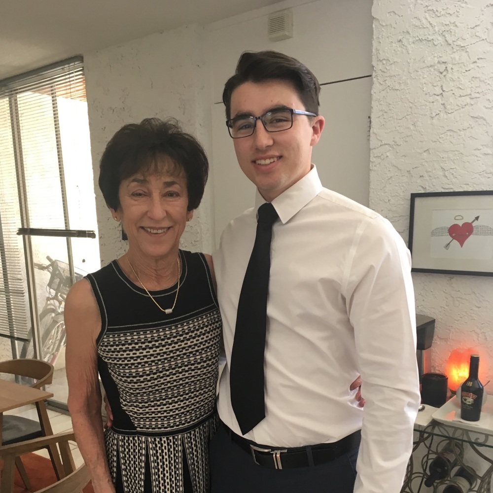 Meet your Posher, Lynda